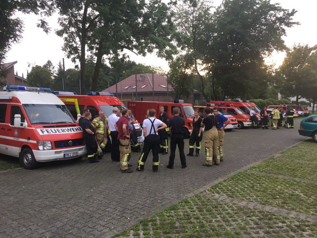 Warnzug bei Bombenentschärfung in PB im Einsatz