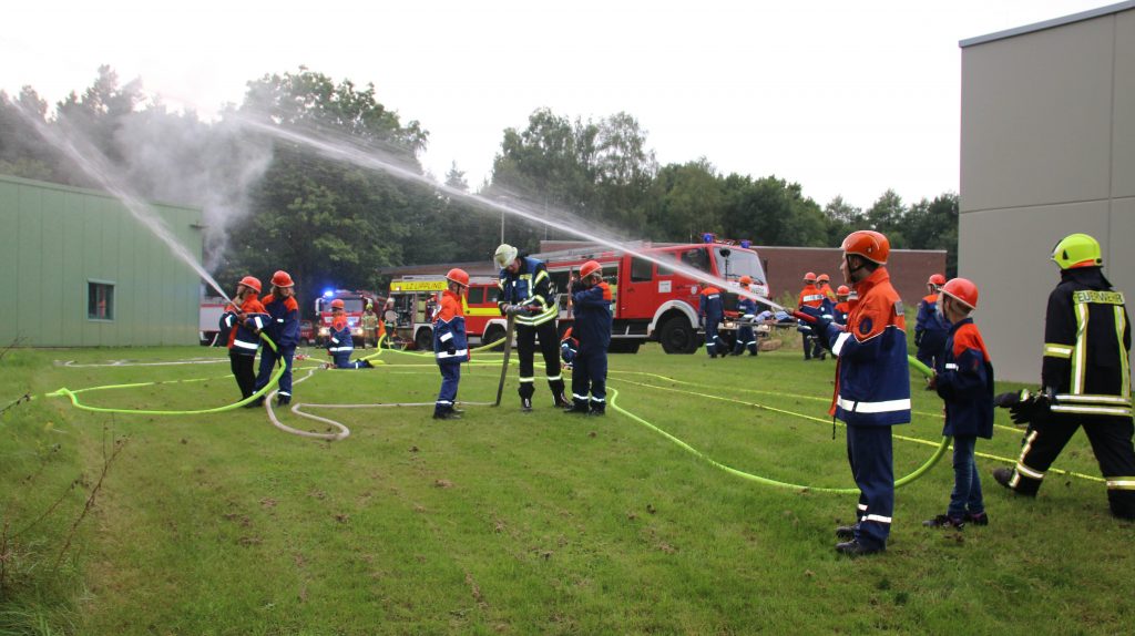 Großübung Jugendfeuerwehr Gesamtwehr 2017