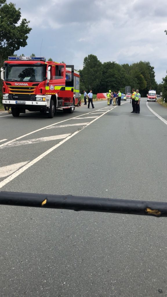 Schwerer Verkehrsunfall auf der B64