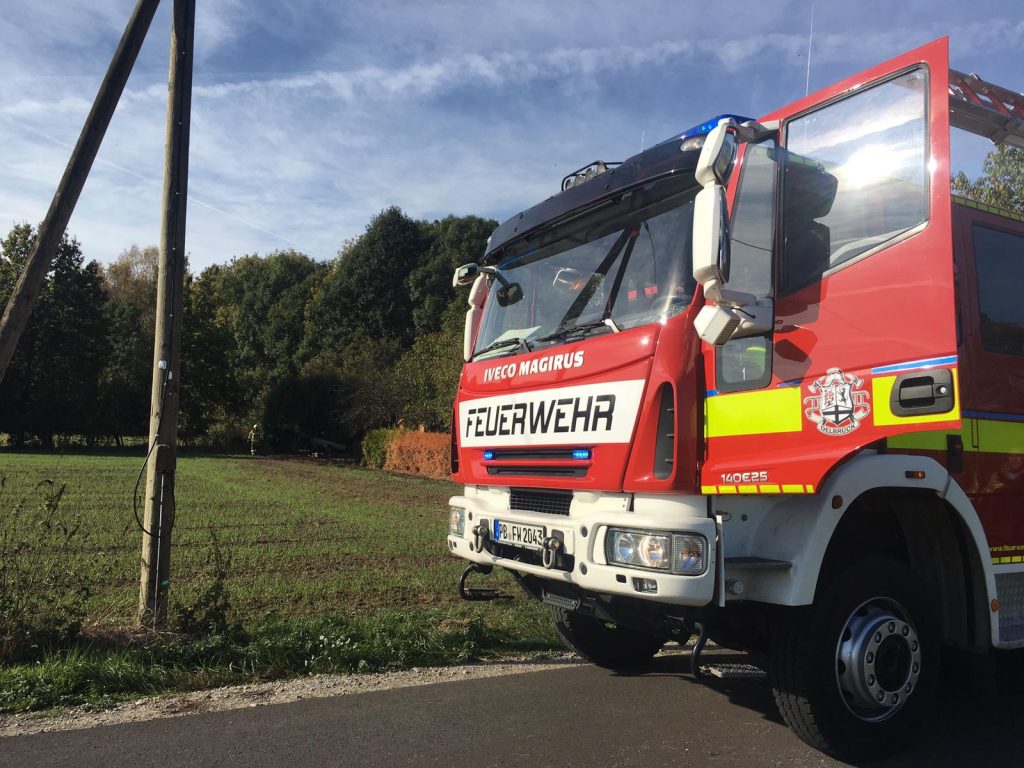 Brand einer Hecke in Nordhagen