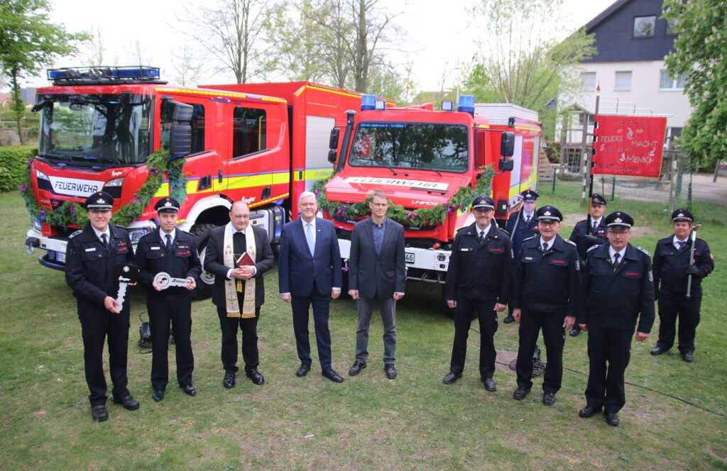 Löschzug Ostenland stellt zwei Multitalente in Dienst