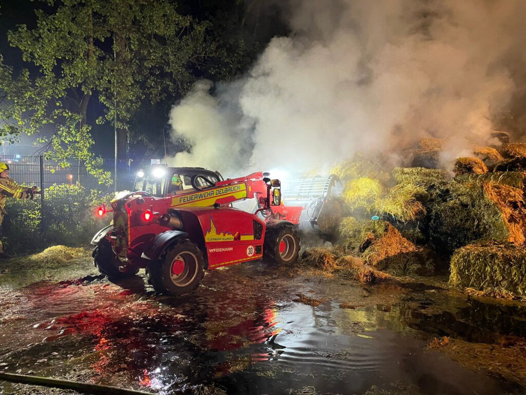 Brand Strohpyramide in Schöning